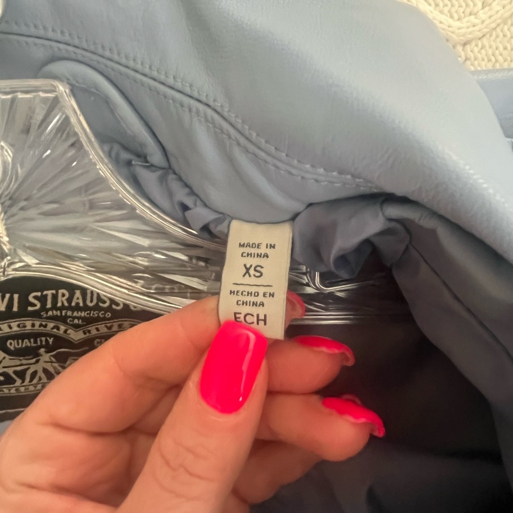 Levi's Light Blue Faux Leather Jacket Like New! Women’s Size XS - Picture 12 of 16